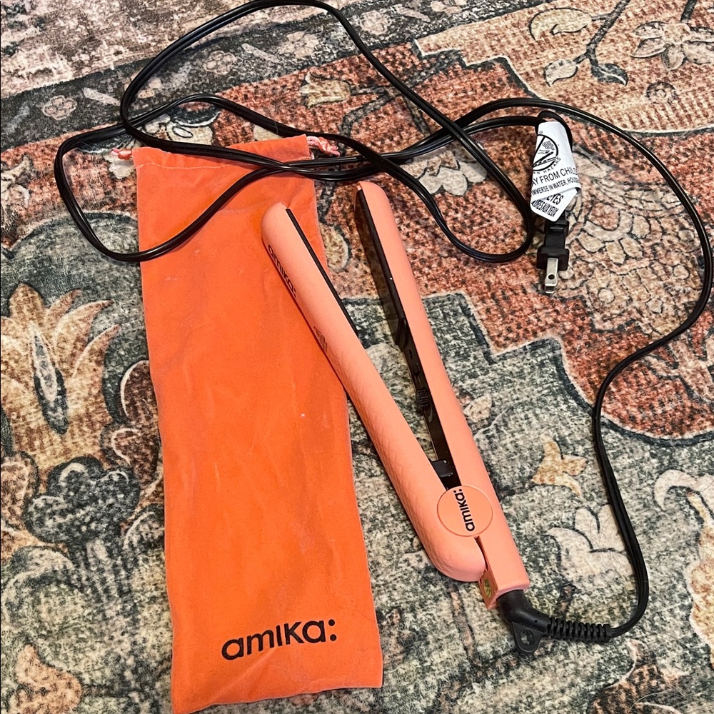 Amika Coral Hair Straightener with Orange Pouch